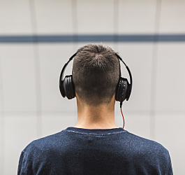 Tipos de audífonos para gaming: ¿Cuál es el mejor?